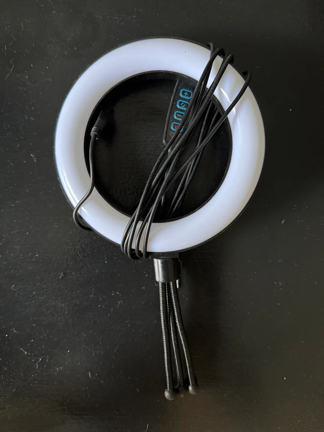 LED Ring Light with Tripod #FREECYCLE thumbnail