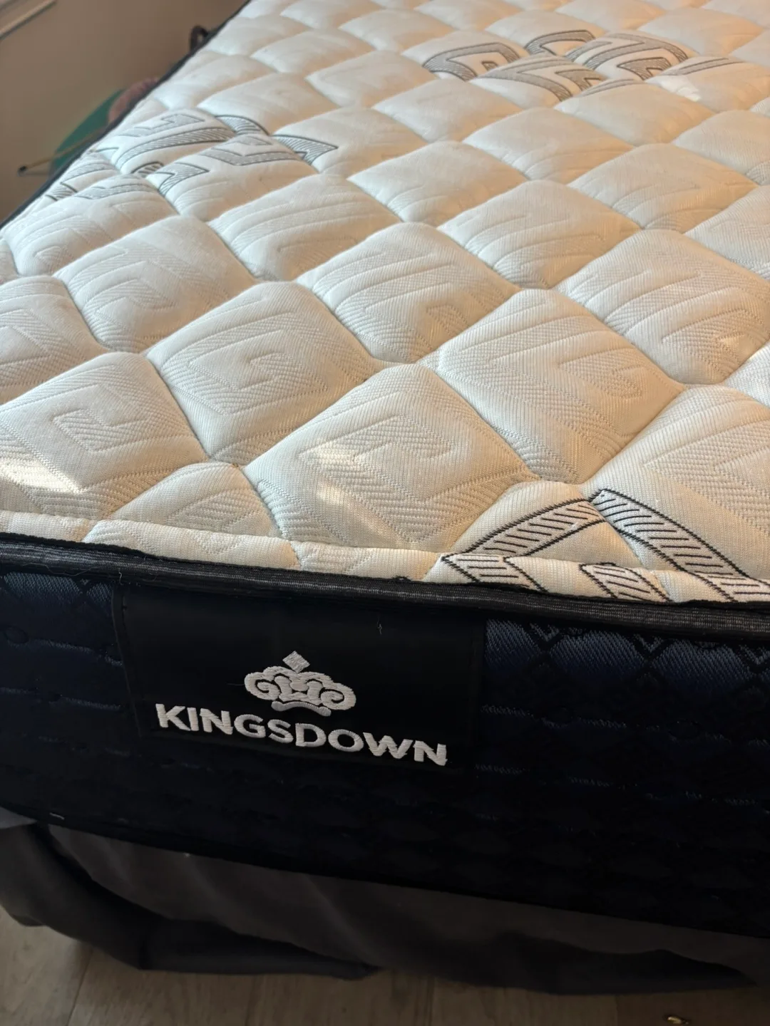 King Size Bed image indicator(4)