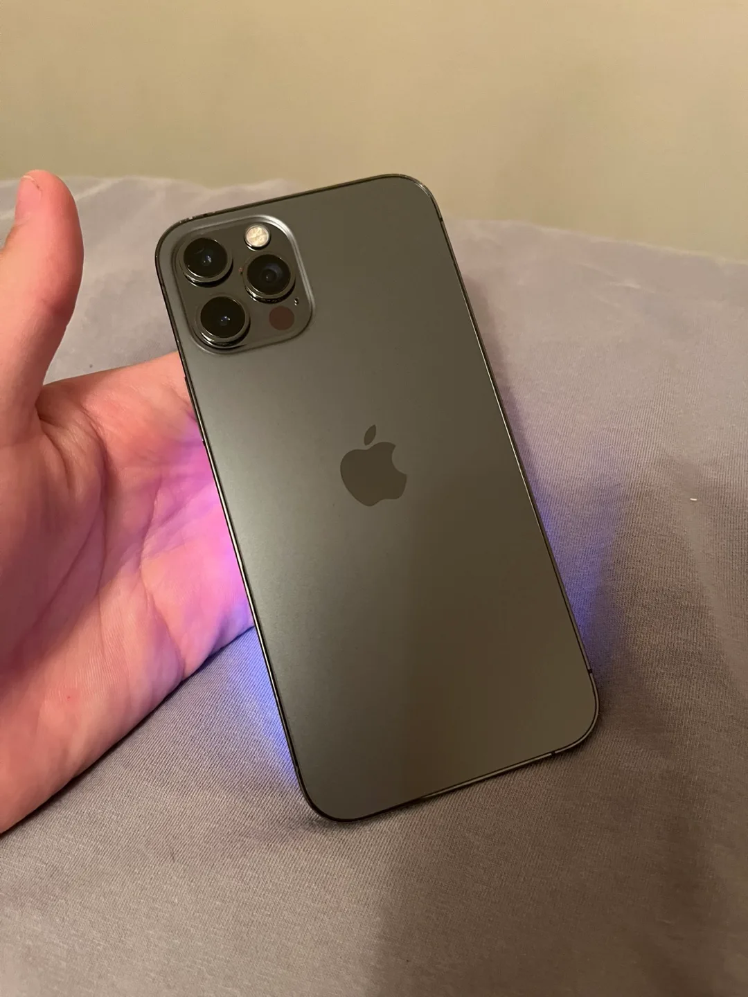 Apple iPhone 12 Pro thumbnail