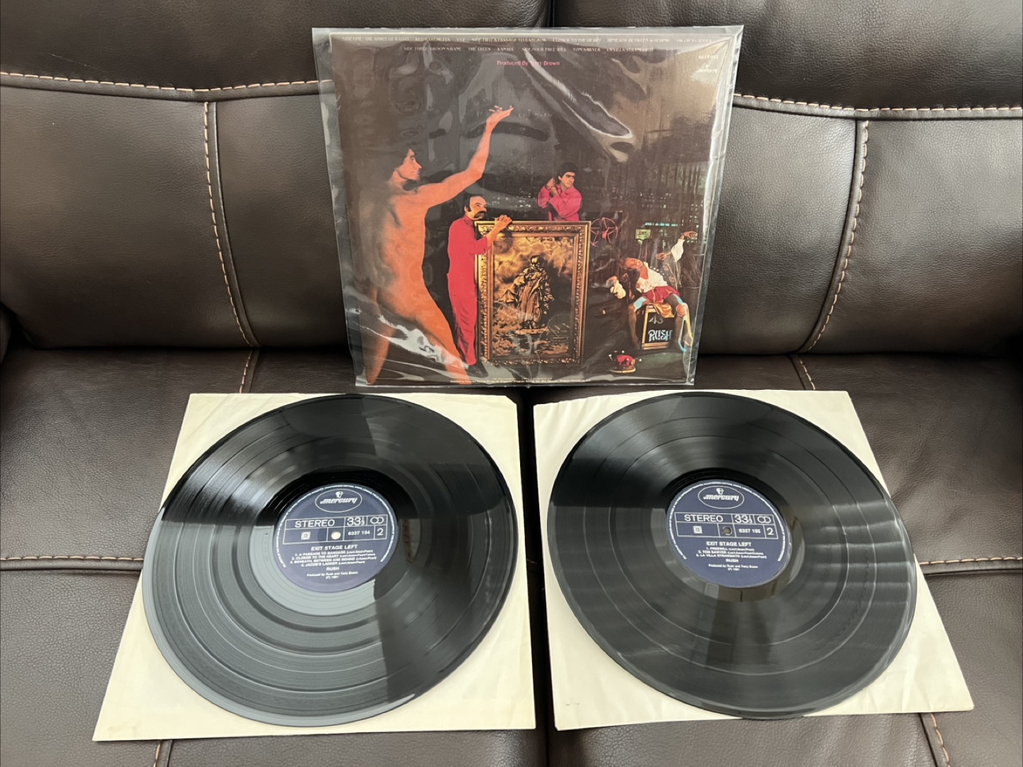 Rush Exit...Stage Left vinyl record (Hong Kong Pressing) - photo 2