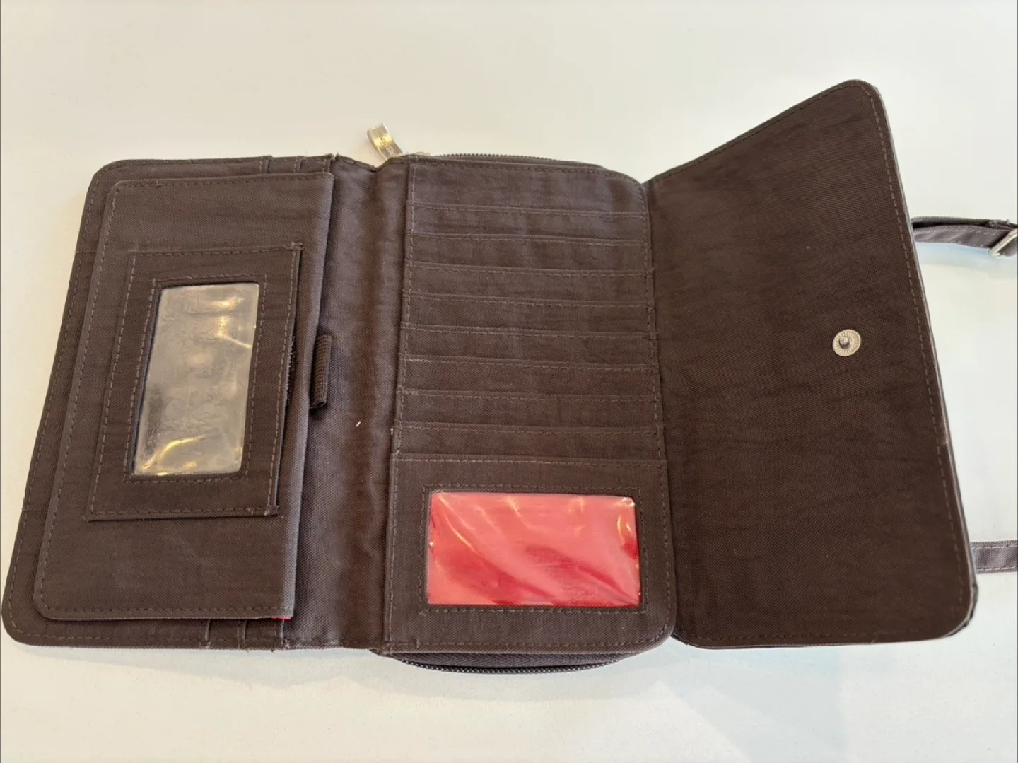 Baggallini Brown Leather Crossbody Purse For Sale image indicator(2)