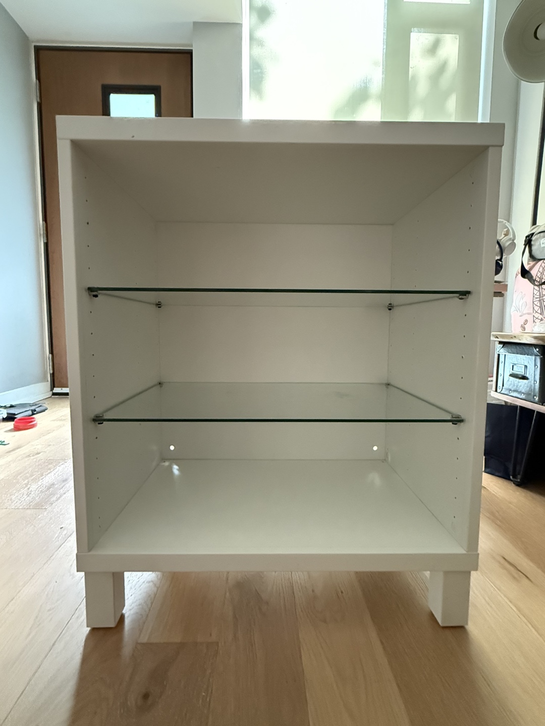 IKEA BESTA White Frame w/ STUBBARP Legs - 60x40x64 cm