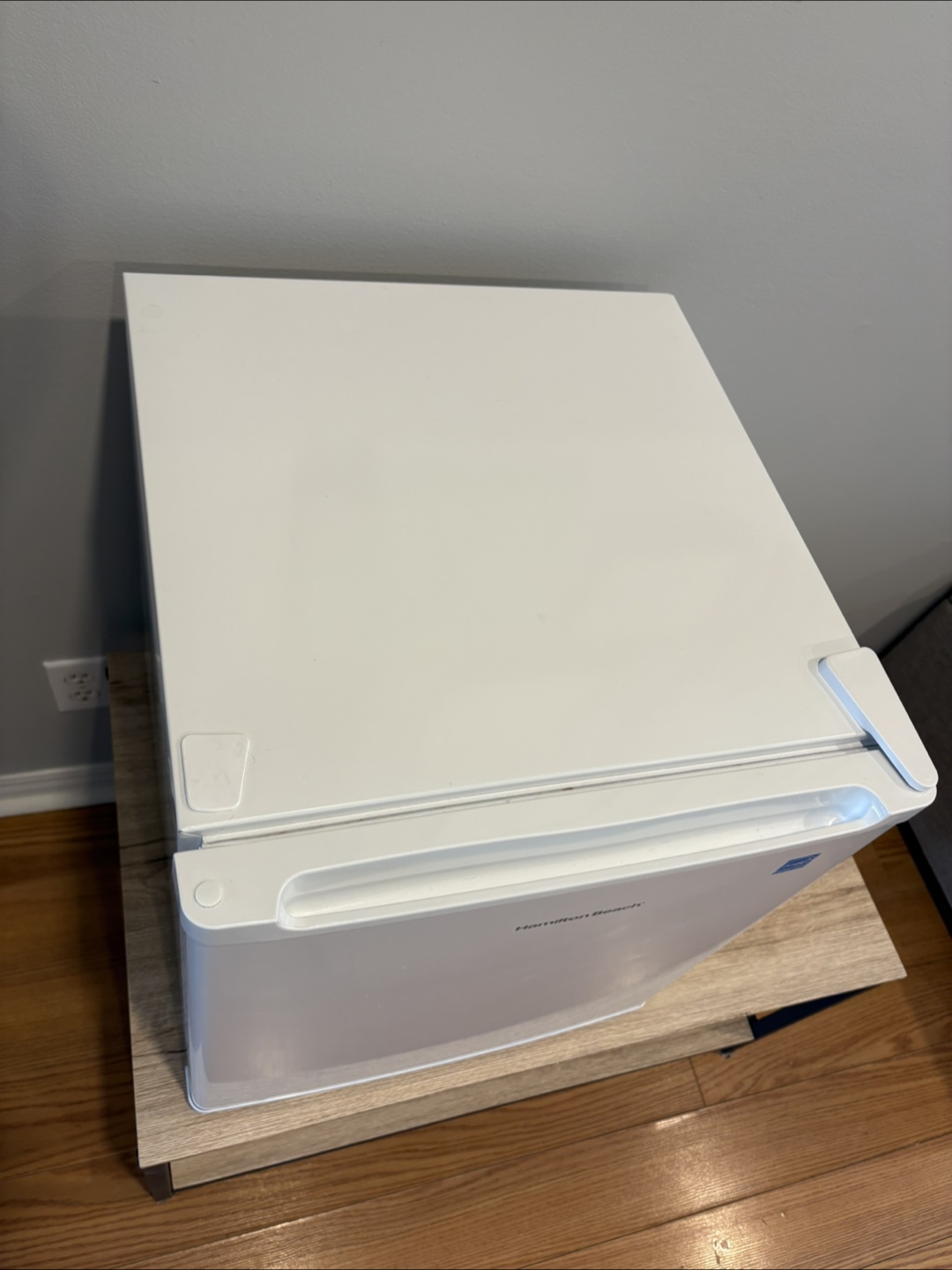 Hamilton Beach Mini Fridge - White - photo 2