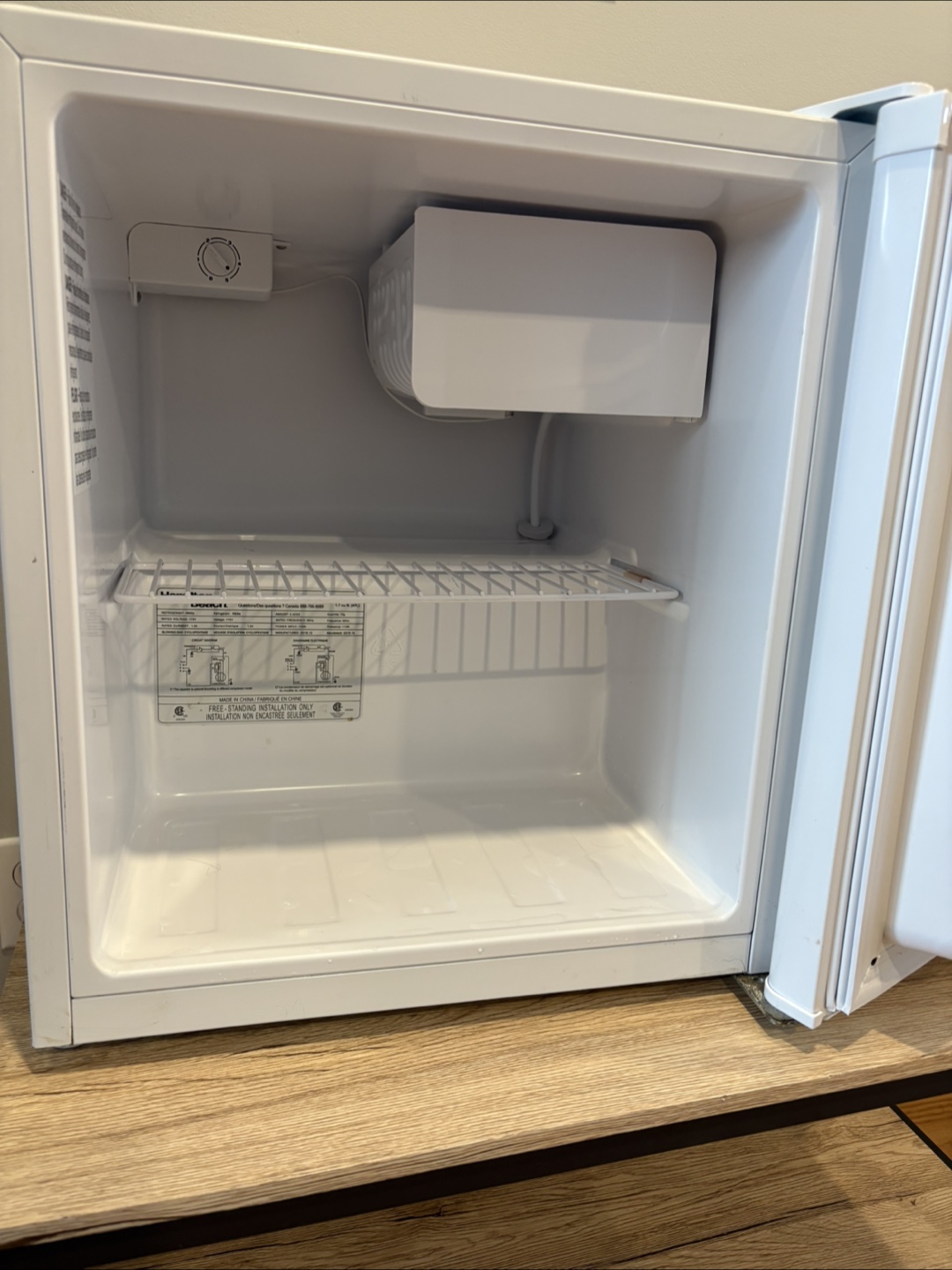 Hamilton Beach Mini Fridge - White - photo 5
