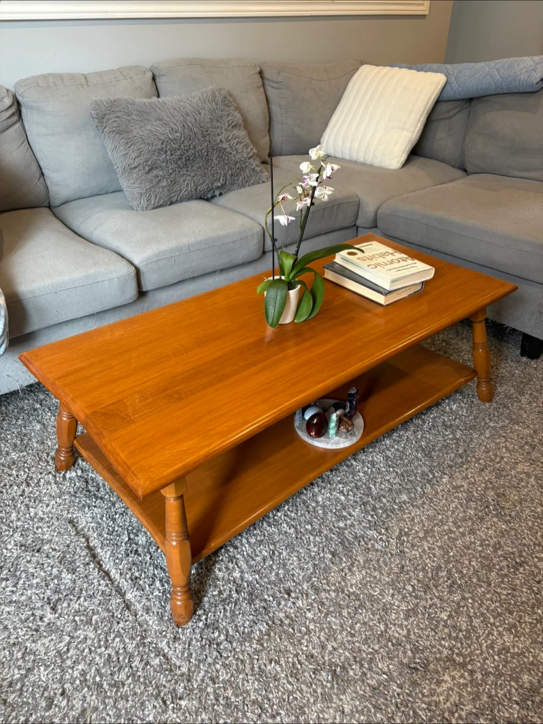 Solid Maple Wood Coffee Table – Excellent Condition image indicator(2)