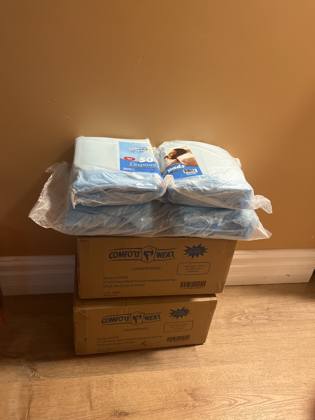 Comfort Wear Underpads 23" x 36" Deluxe Weight