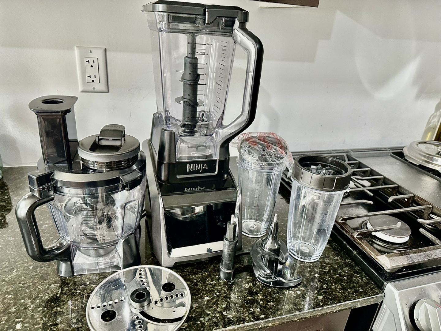 Ninja Intelli-Sense  Blender Food Processor w/ Advanced Auto IQ,