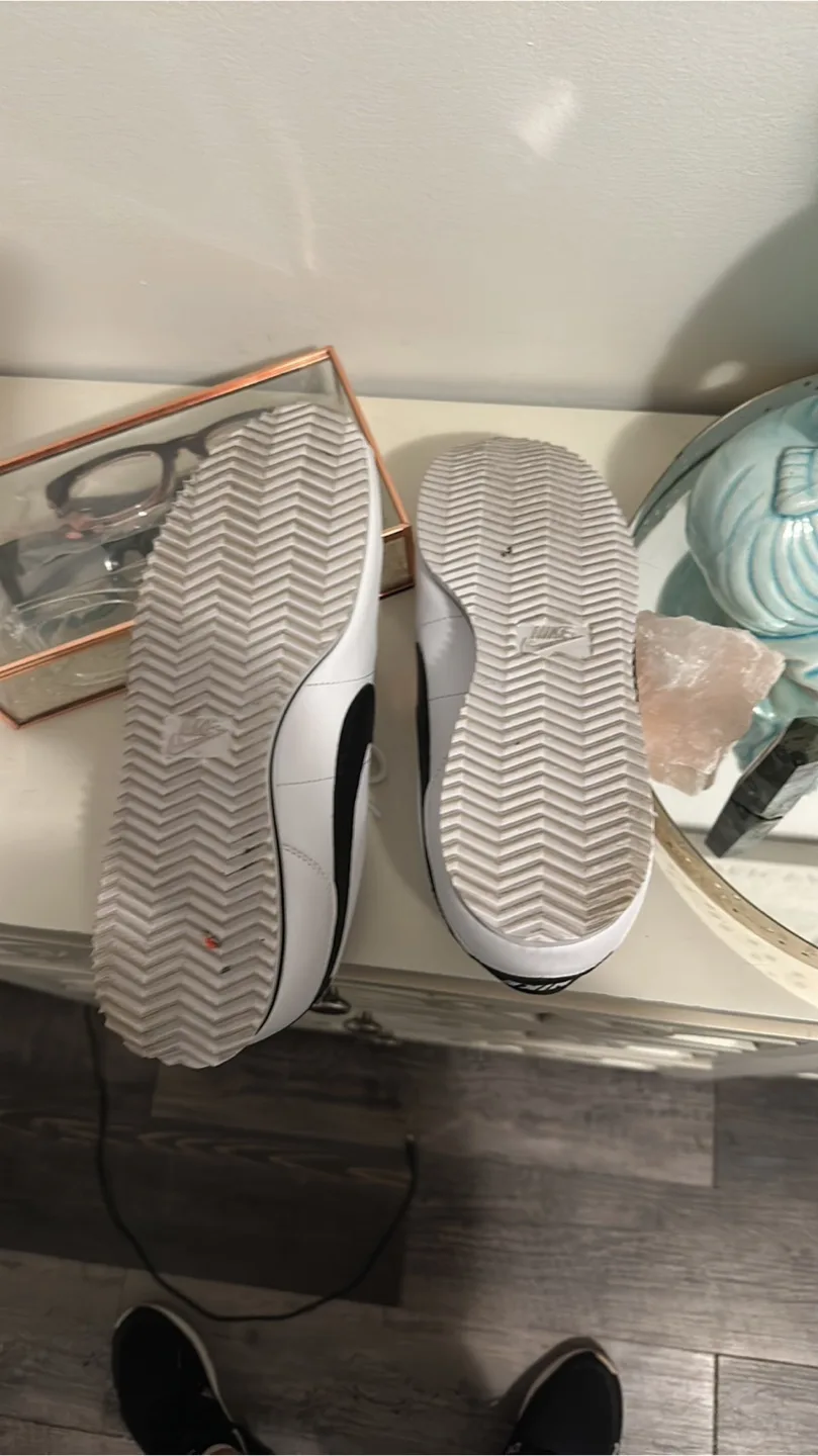 Nike Cortez White/Black Sneakers image indicator(4)