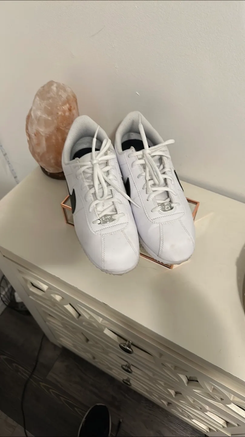 Nike Cortez White/Black Sneakers thumbnail