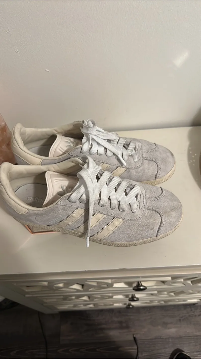 Adidas Gazelle Shoes - Size 8.5 thumbnail