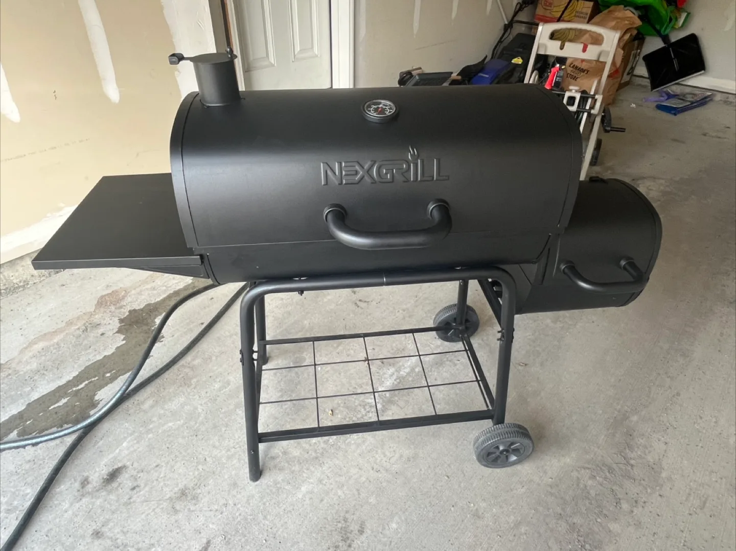 30” Nexgrill Smoker Grill