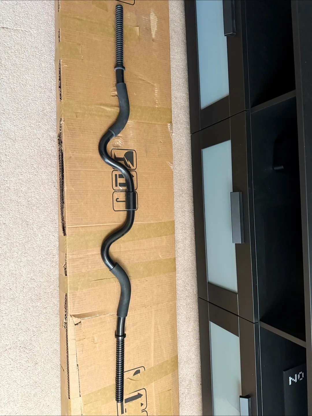 Weight plates, Z Bar and weighted vest image indicator(2)