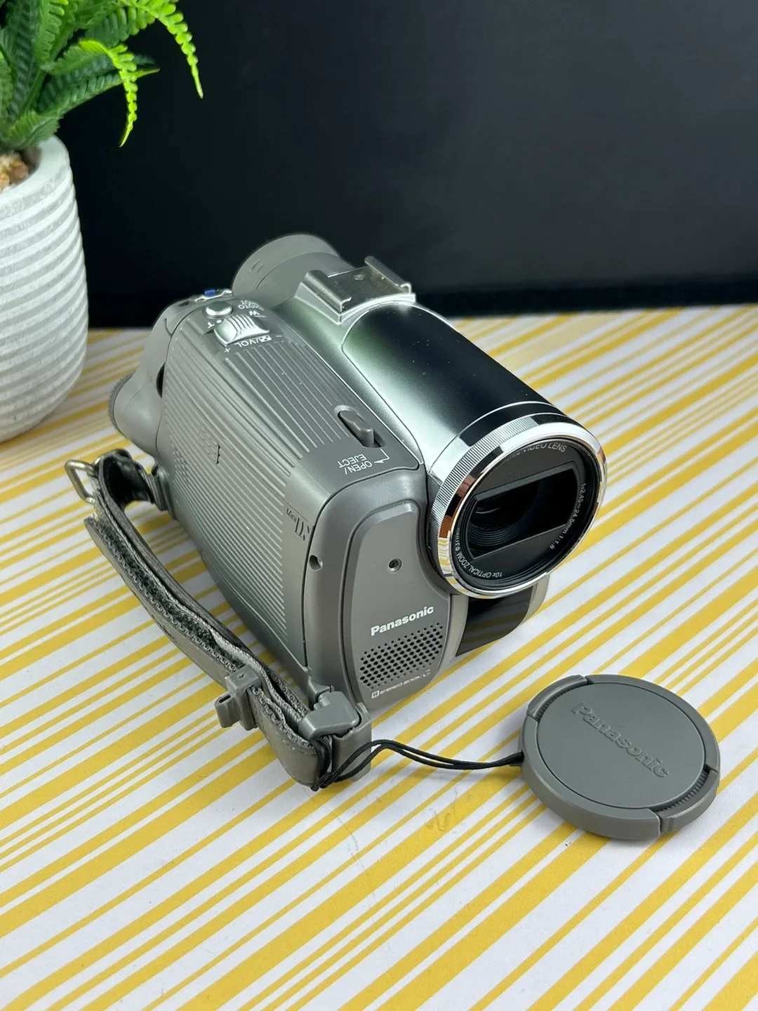 Panasonic PV-GS65 LCD 3CCD MiniDV & SD Card Camcorder image indicator(5)