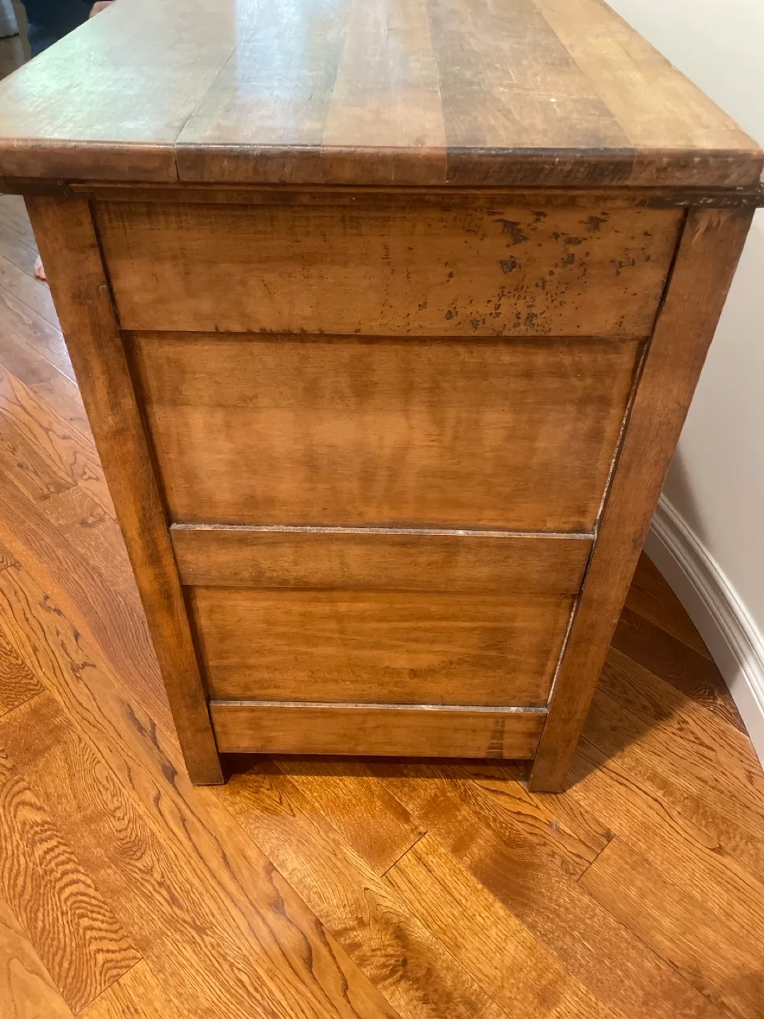 Wooden 3-Drawer Dresser image indicator(3)