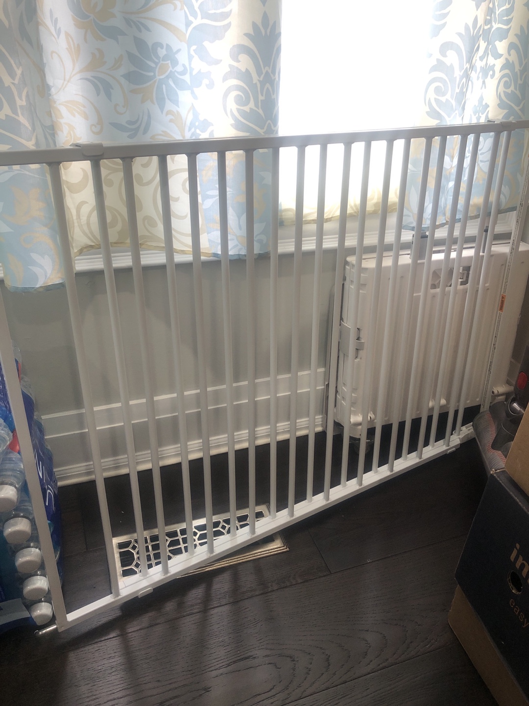 Safety 1st Wide & Sturdy Baby/Pet Gate