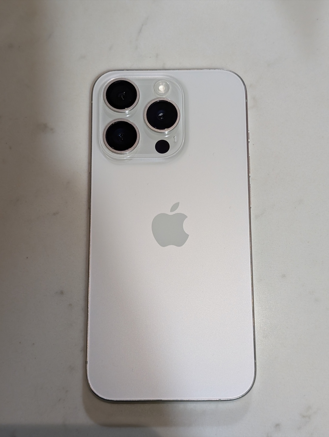 Iphone 15 Pro 128 GB, Free Case + Screen Protector