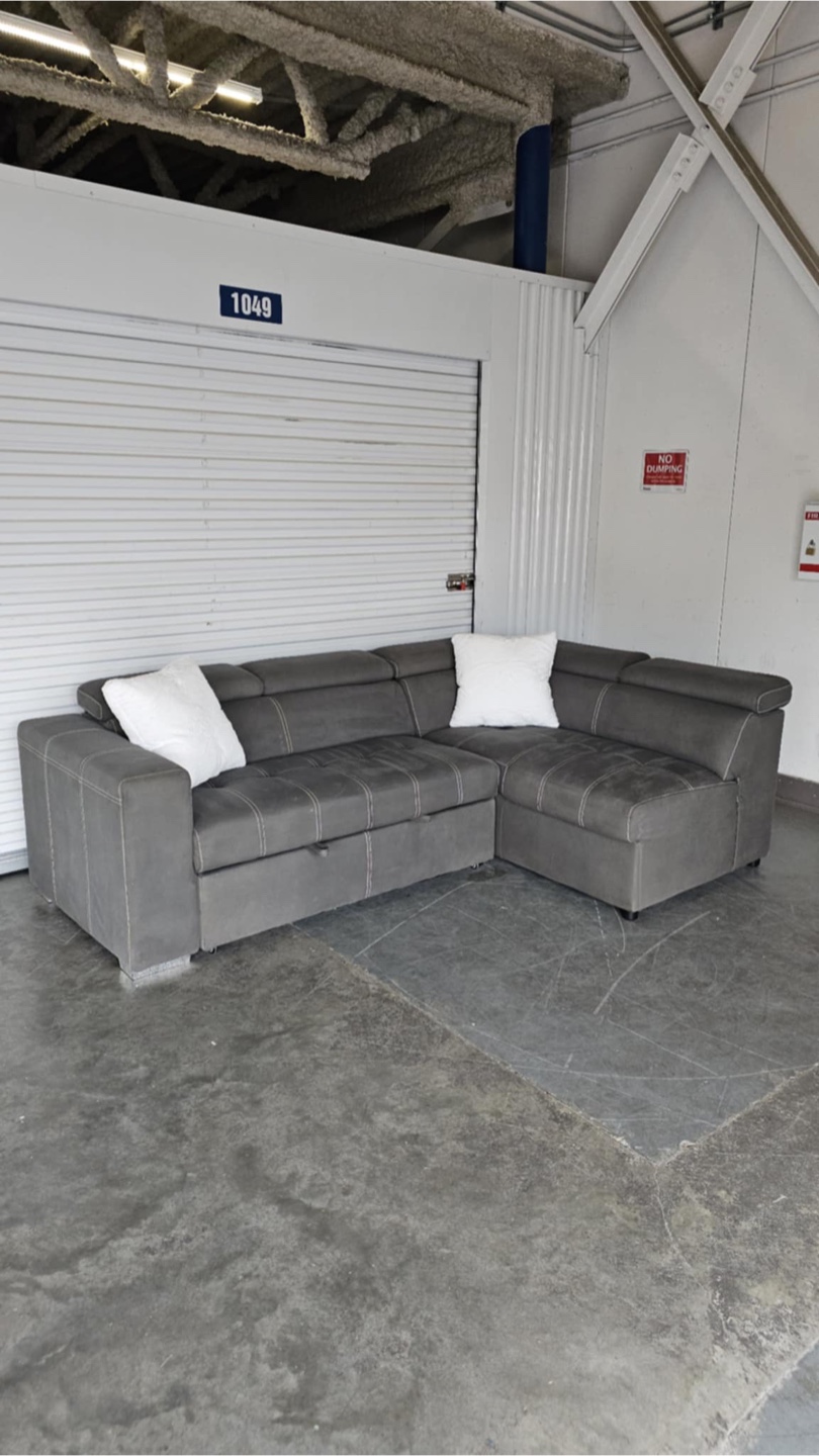 Drake 3 piece right facing pull out sofa bed