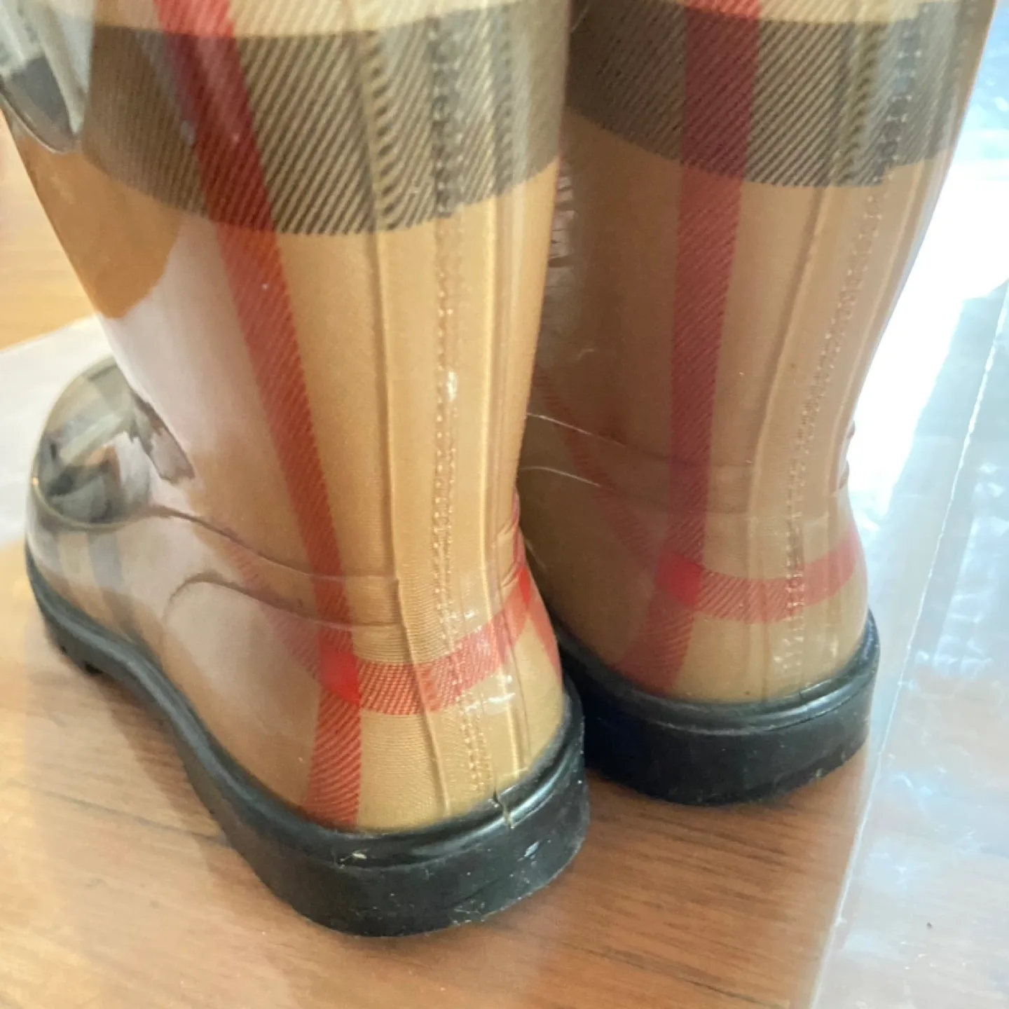 Burberry Classic Nova Check Rain Boots Rubber Wellington Boots image indicator(4)