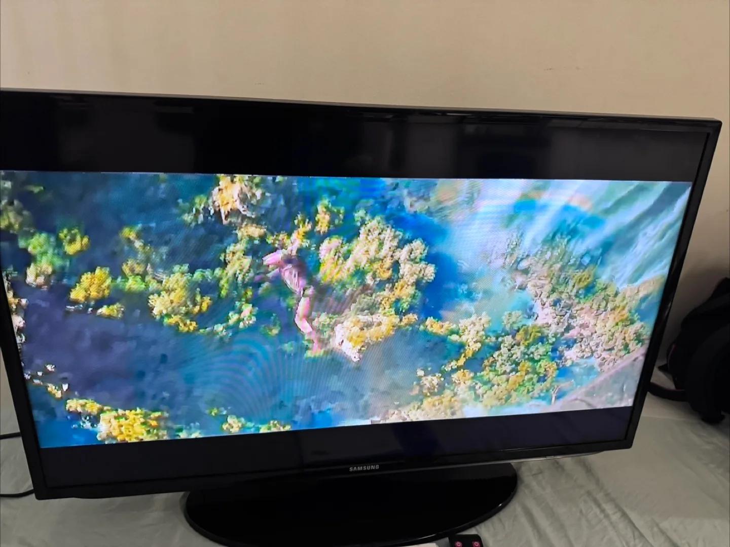 40” Samsung Smart TV image indicator(2)