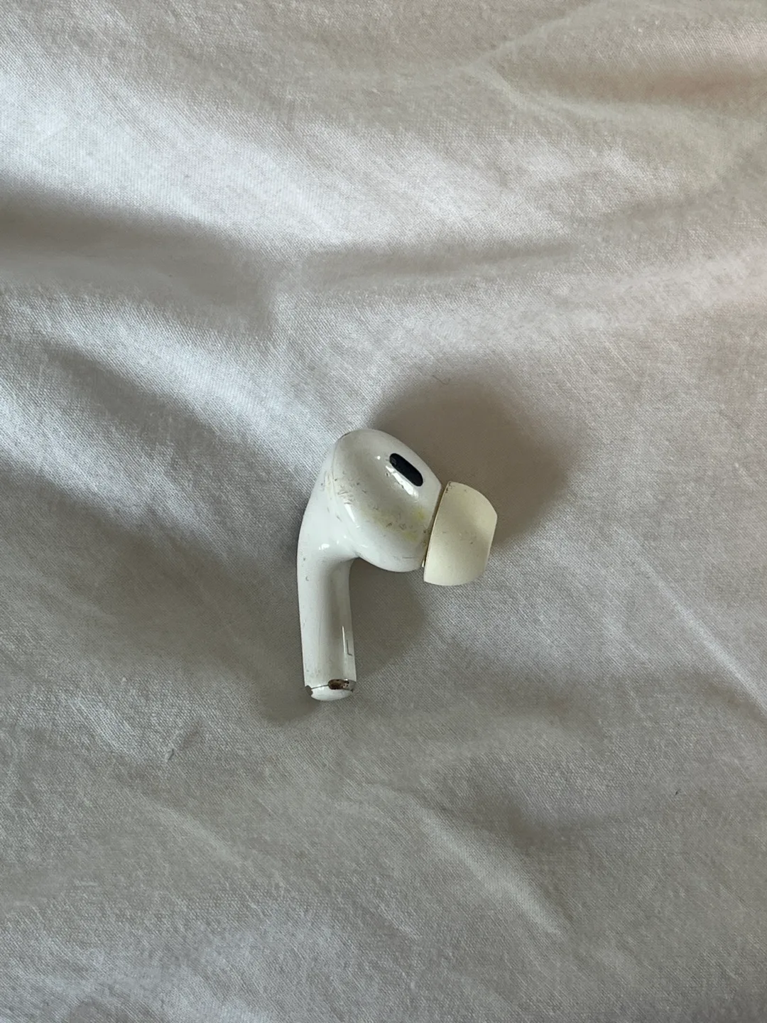 AirPods Pro 2 Left Earbud Only thumbnail