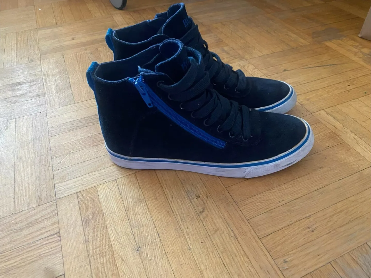 Hugo Boss Blue High-Top Sneakers - Size 5.5 image indicator(2)
