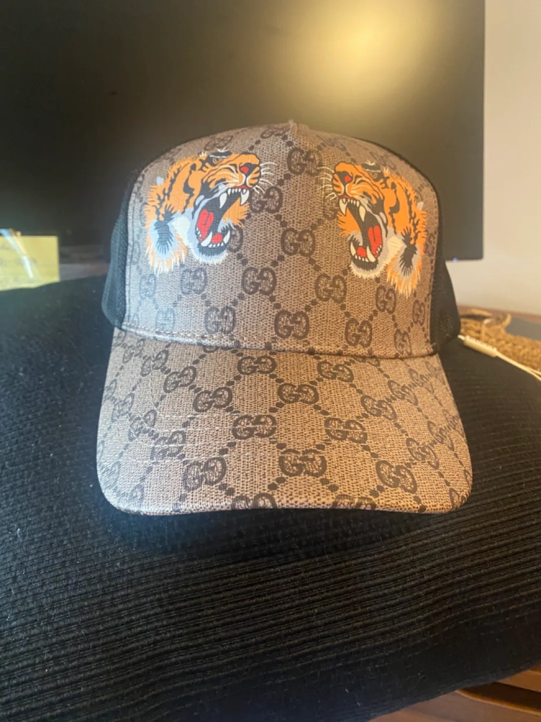 Gucci Tiger Print Baseball Cap image indicator(4)