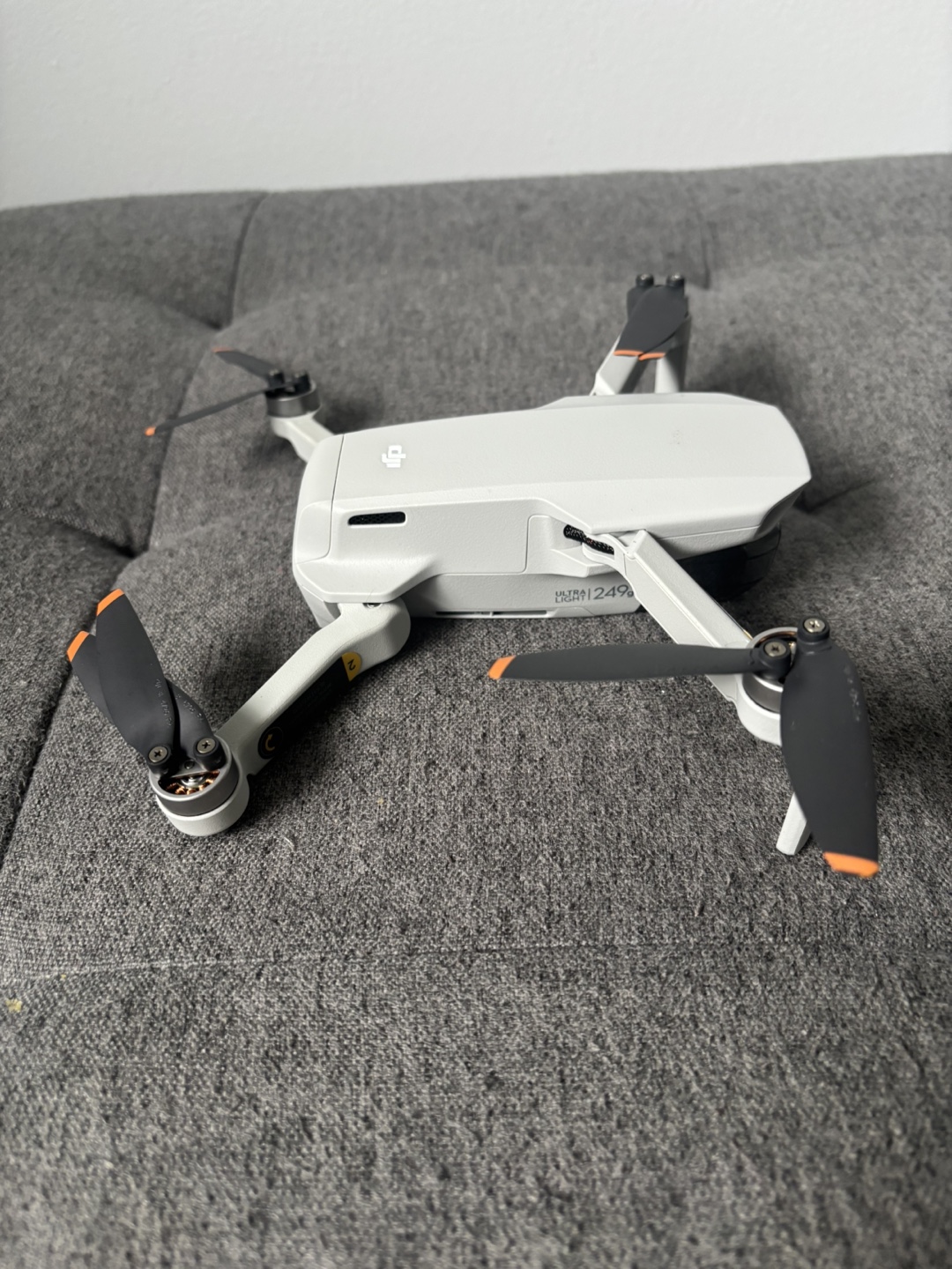 DJI Mini SE Drone - photo 2