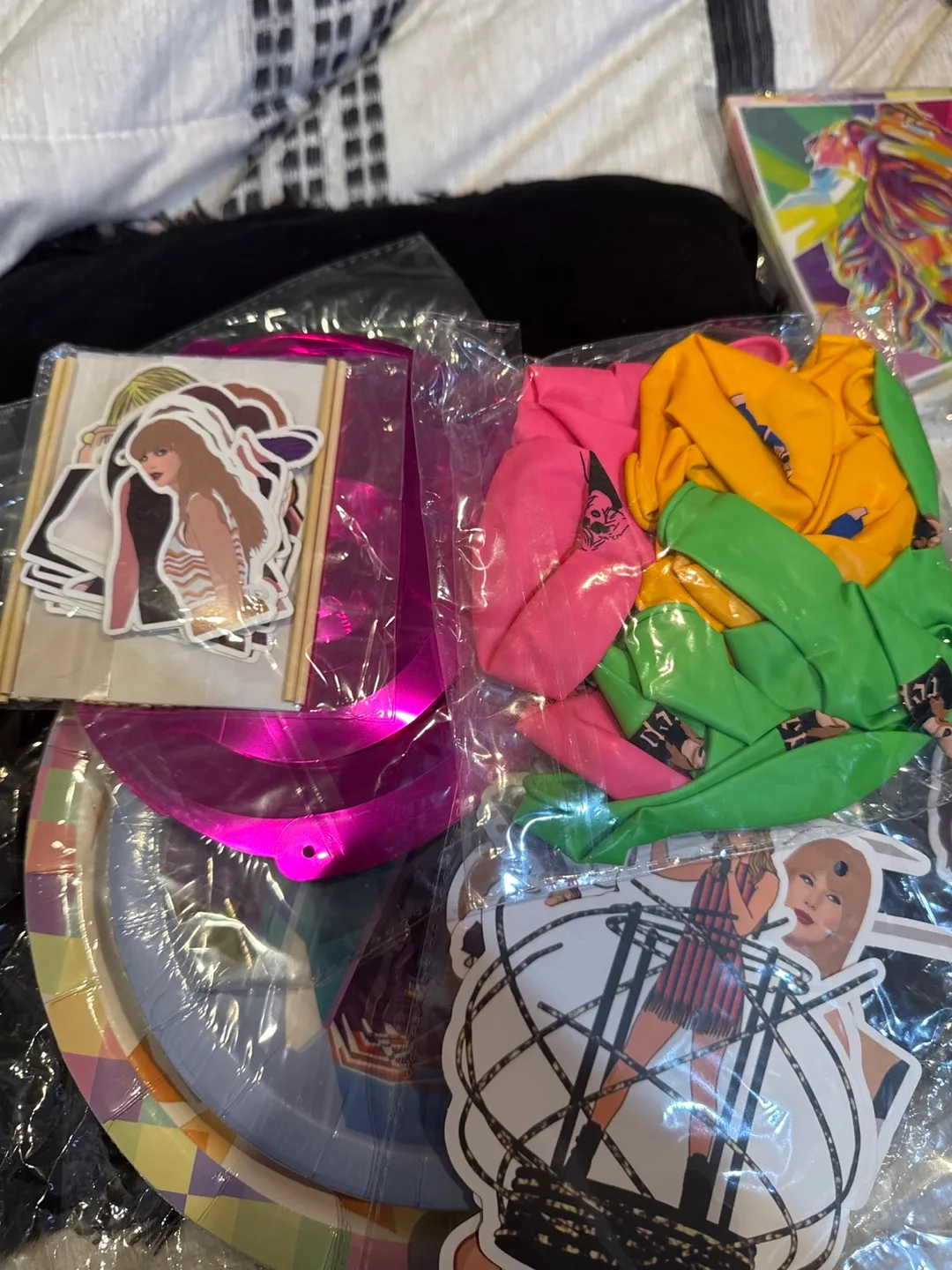 Taylor Swift Birthday Party Supplies image indicator(3)