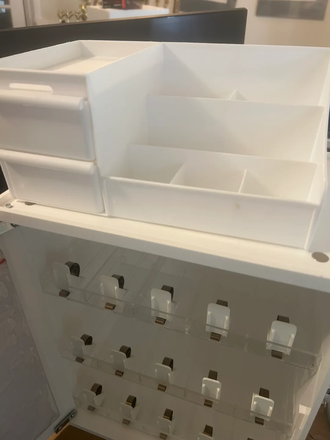 Custom White Cosmetic Box with Lock, Organizer and Picture Frame image indicator(4)