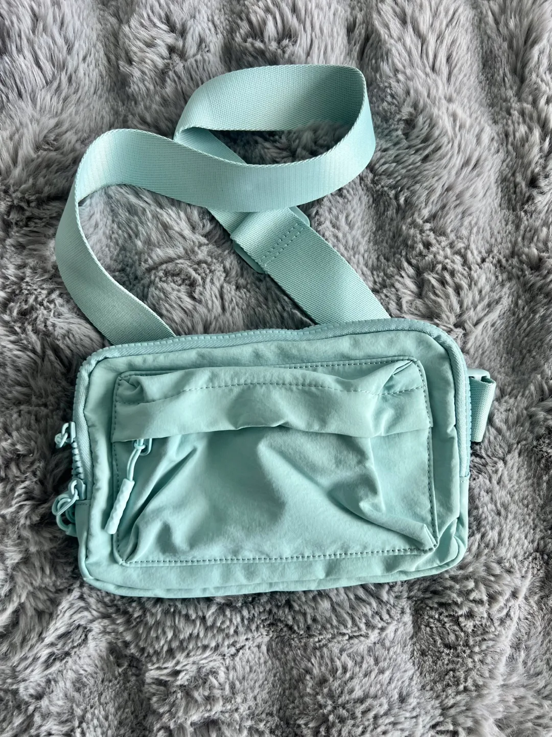 Everywhere Belt Bag - Aqua image indicator(3)