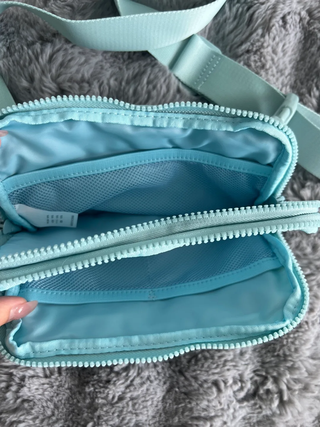 Everywhere Belt Bag - Aqua image indicator(5)
