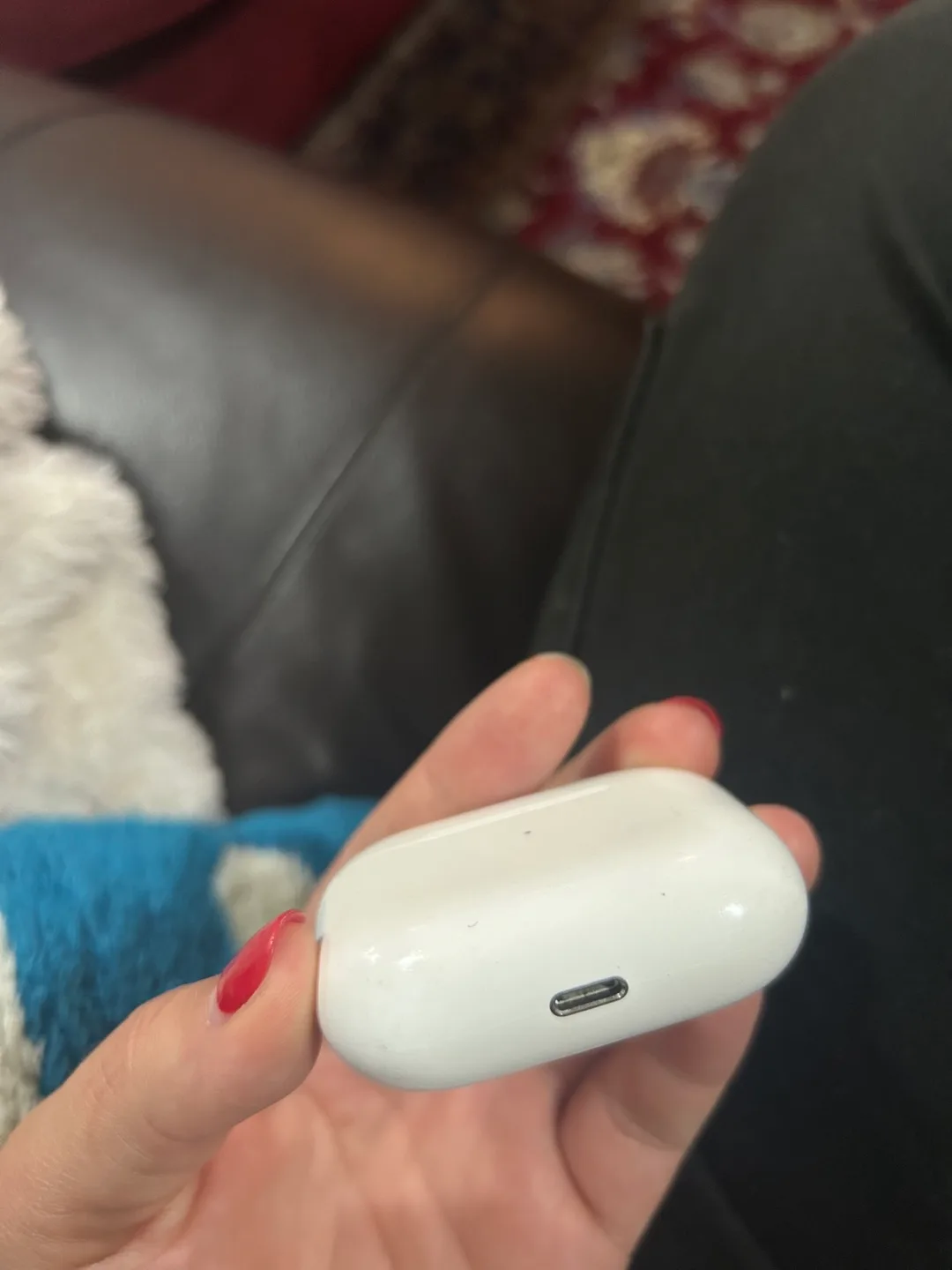 AirPods Pro 1st generation (comes with new rubber ends) 🧡 thumbnail