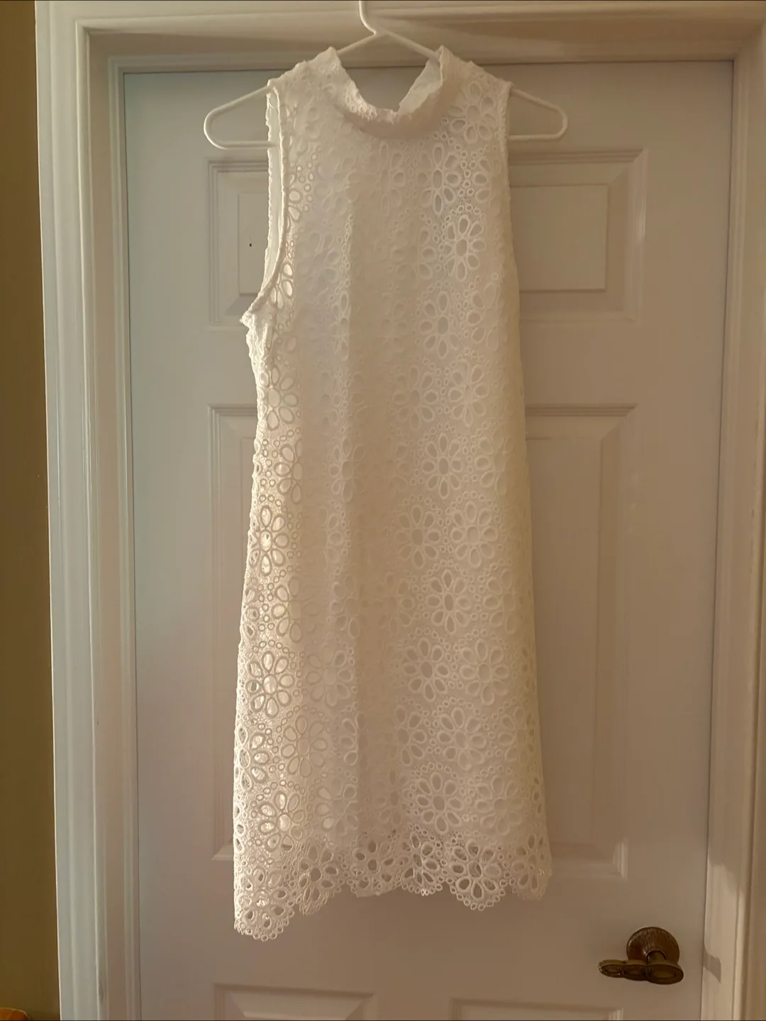 White Lace Dress - Size 6 image indicator(2)