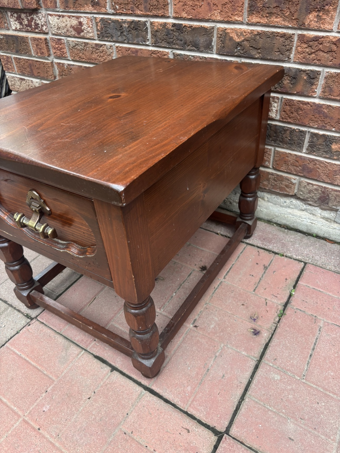 Side Table - photo 3