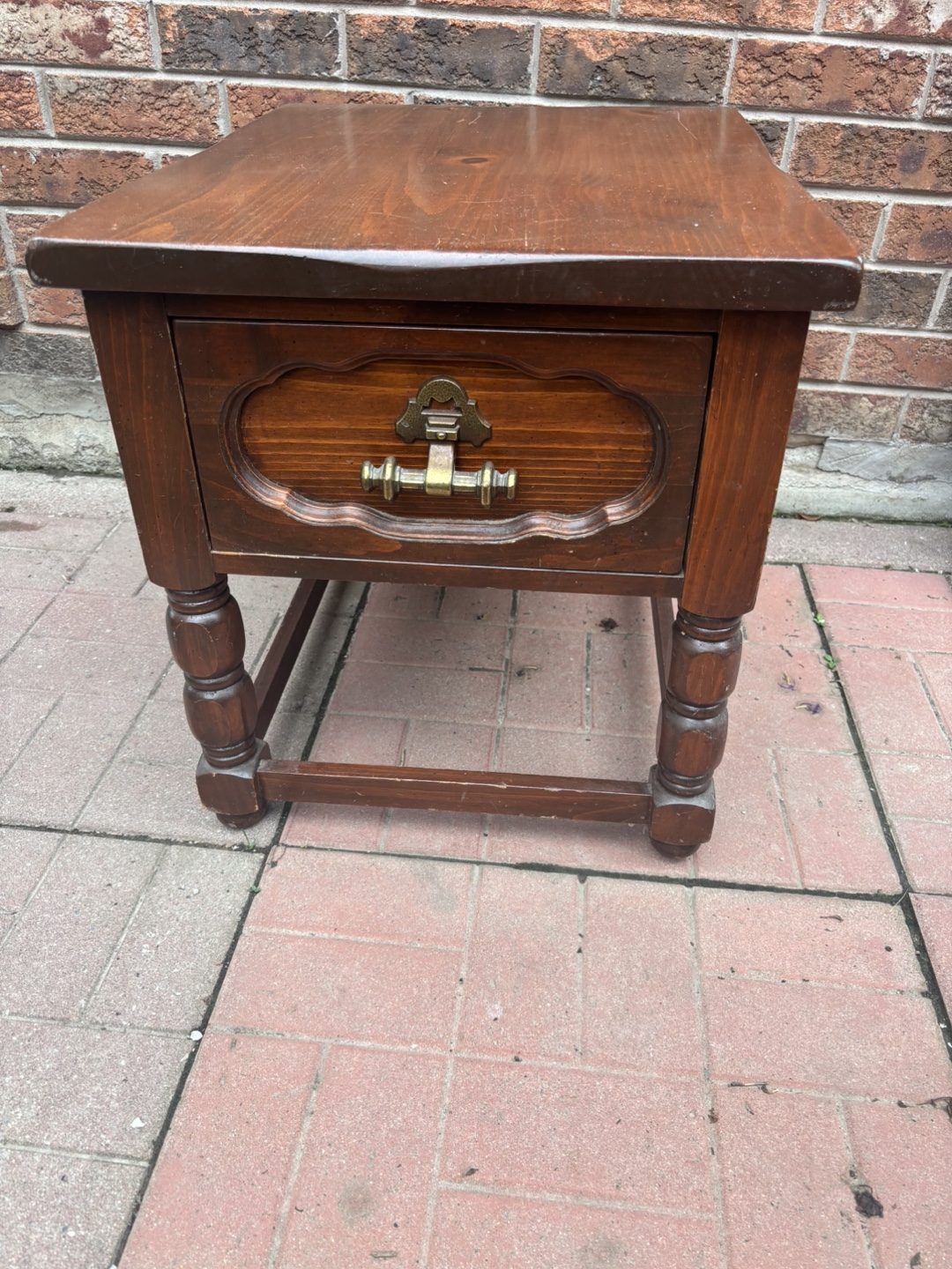 Side Table - photo 2