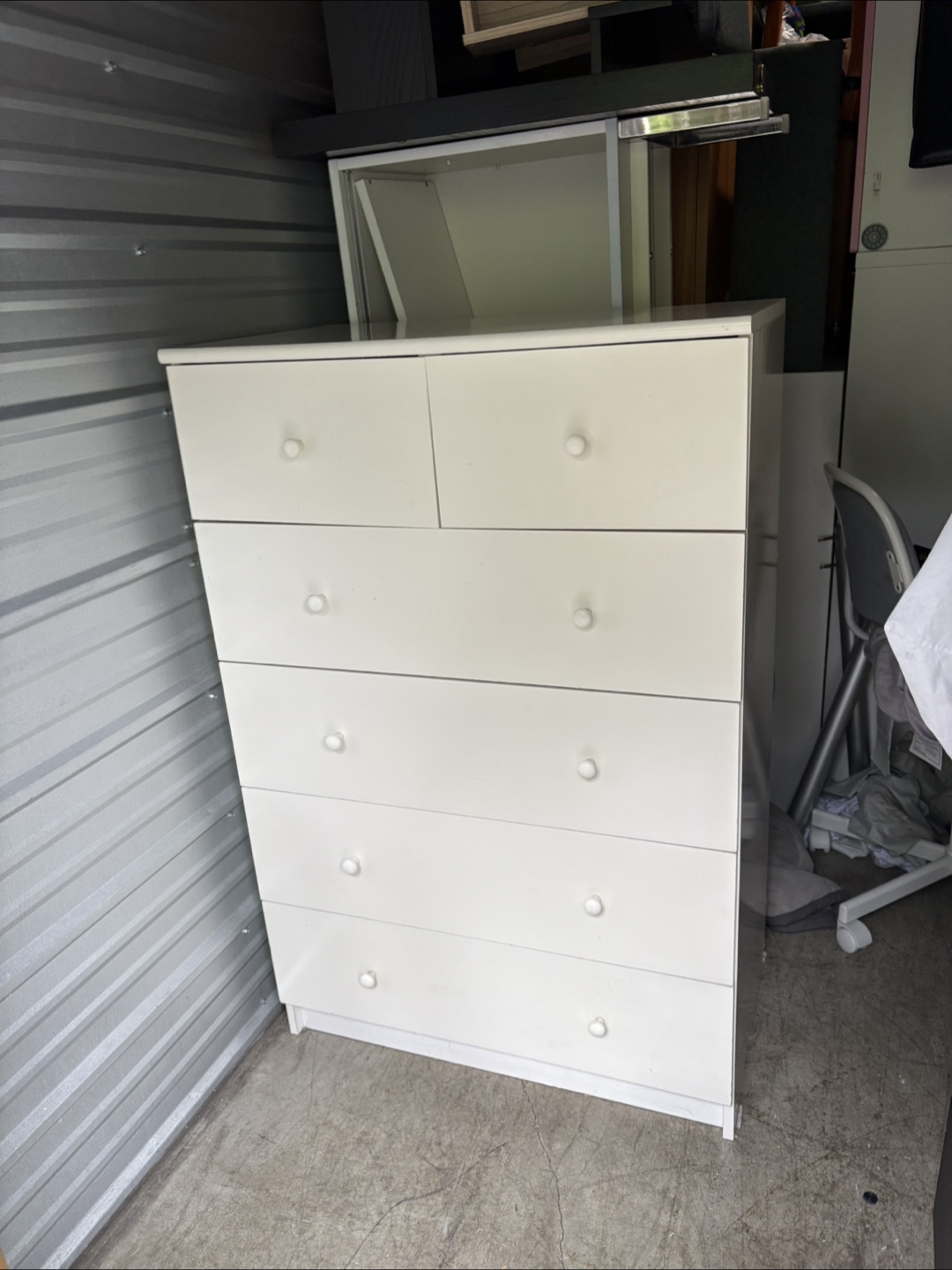 Dresser delivery available