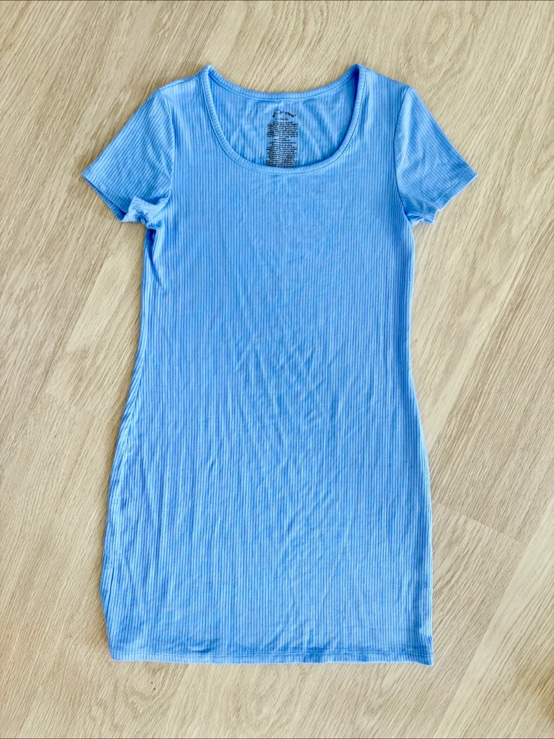 Girls target dress - Size L (10/12) thumbnail