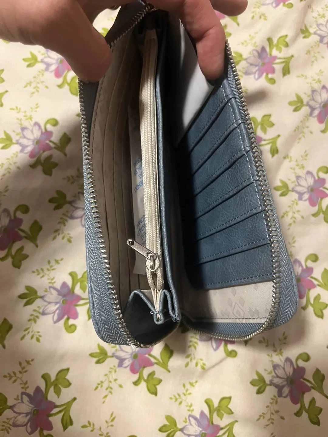 Thirty-One All About The Benjamins Wallet image indicator(2)