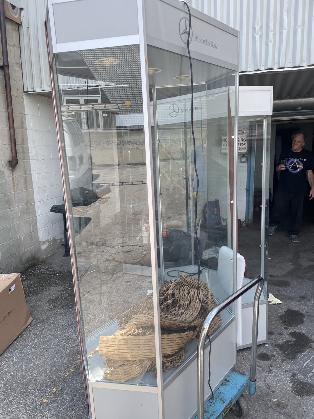 Mercedes-Benz glass Display Cabinet - photo 2