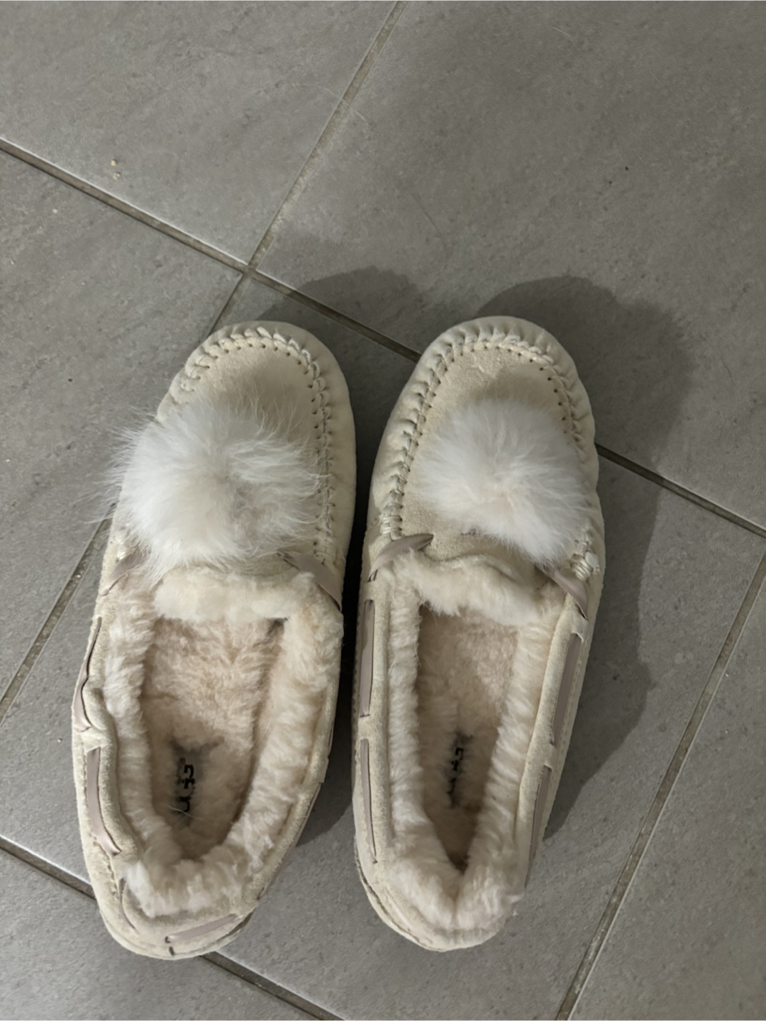 UGG Women's New Slippers Size 9 - photo 3