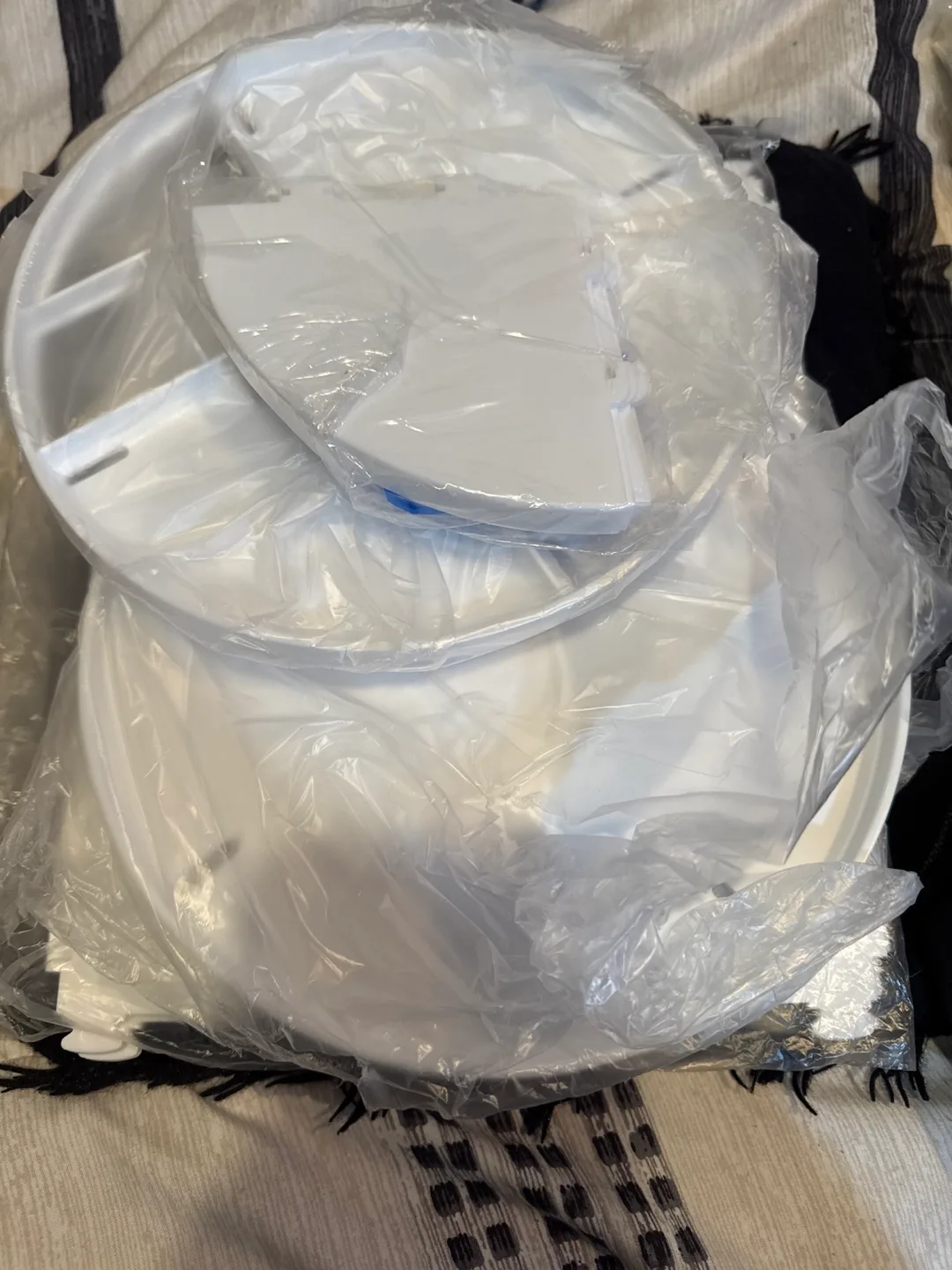 360° Rotating Cosmetics Storage Box - New image indicator(2)