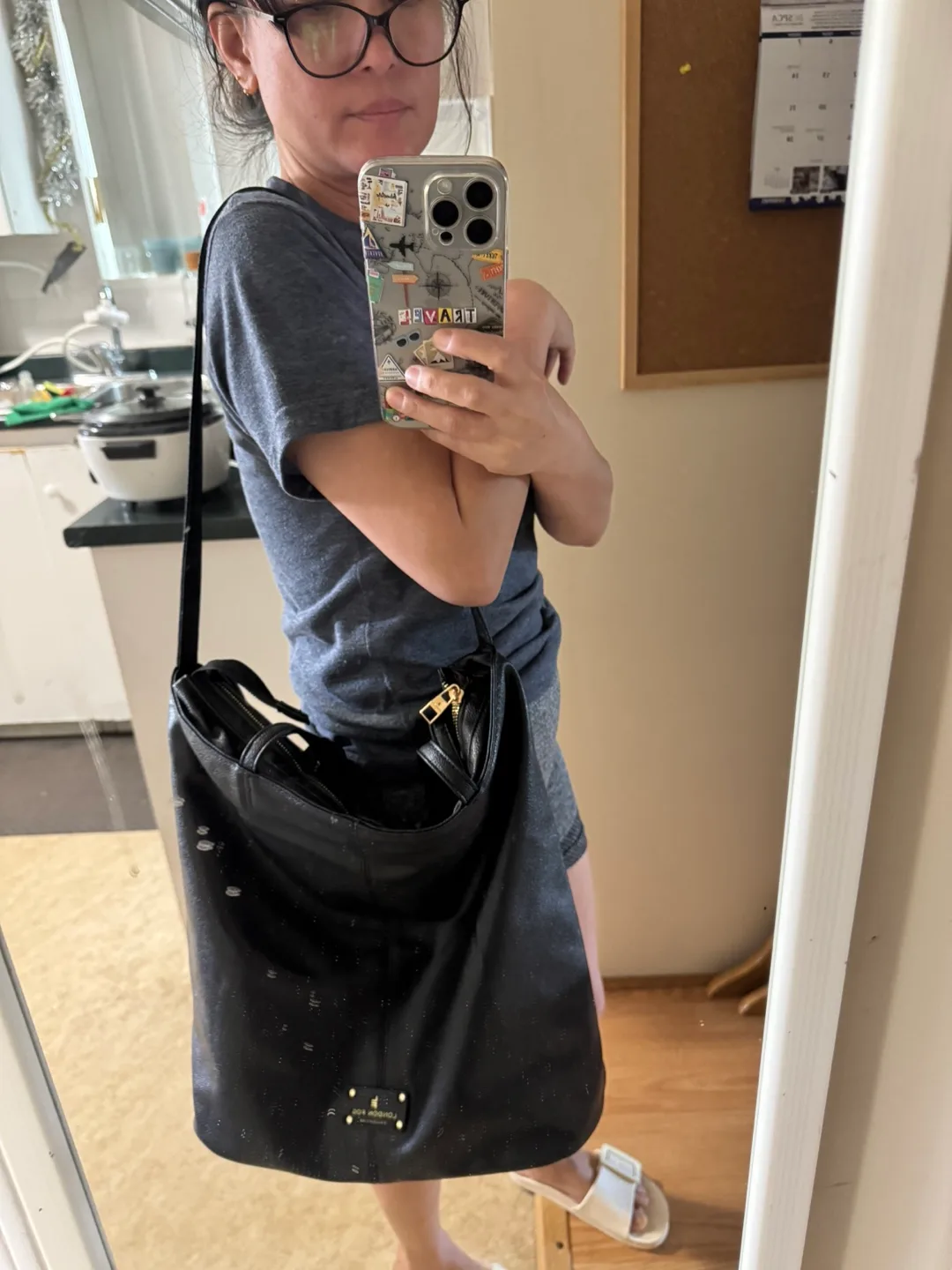 London Fog Black Tote Bag image indicator(2)