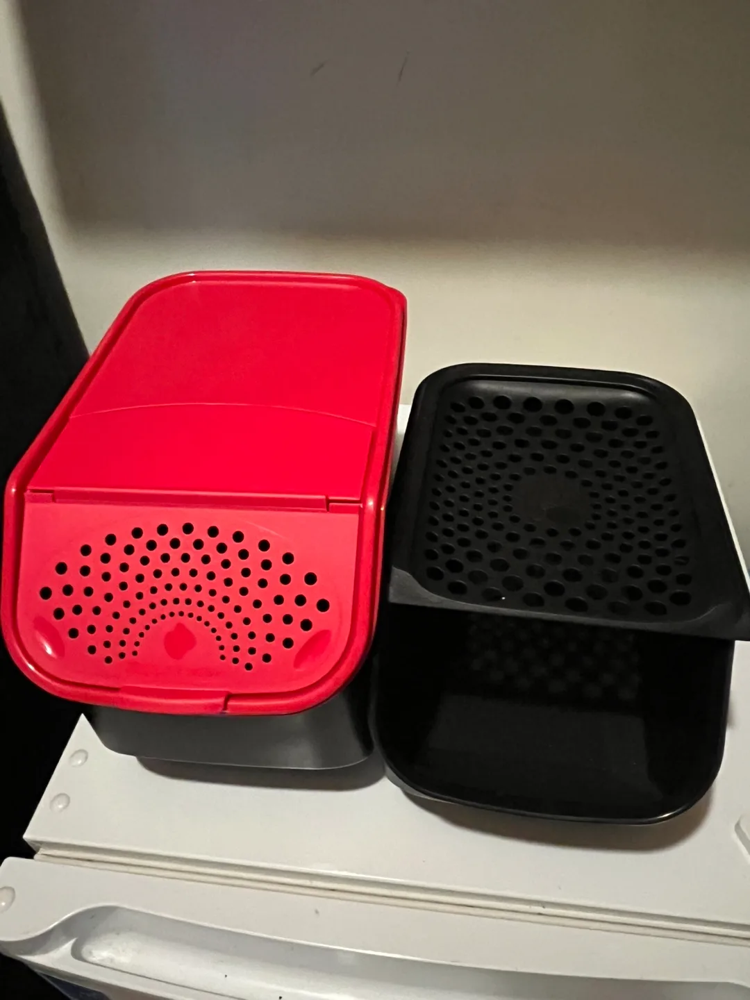 2 Tupperware FridgeSmart Container Set thumbnail