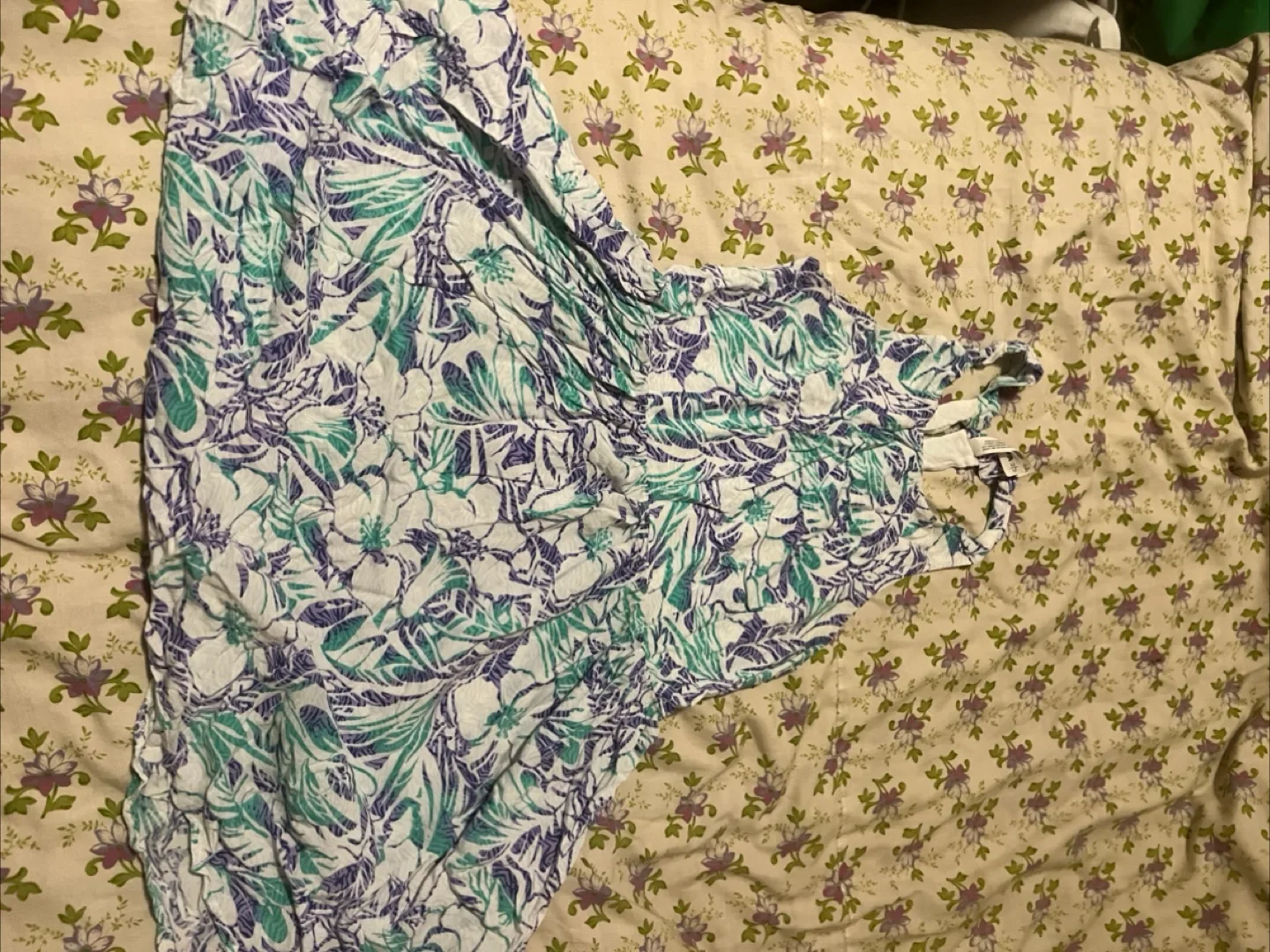 Assorted Women's Dresses - Size L image indicator(5)