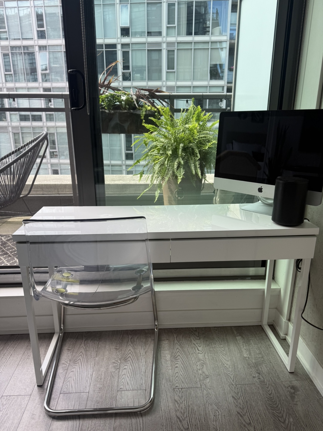 IKEA BESTÅ BURS Desk, high-gloss white, 120x40 cm - photo 2