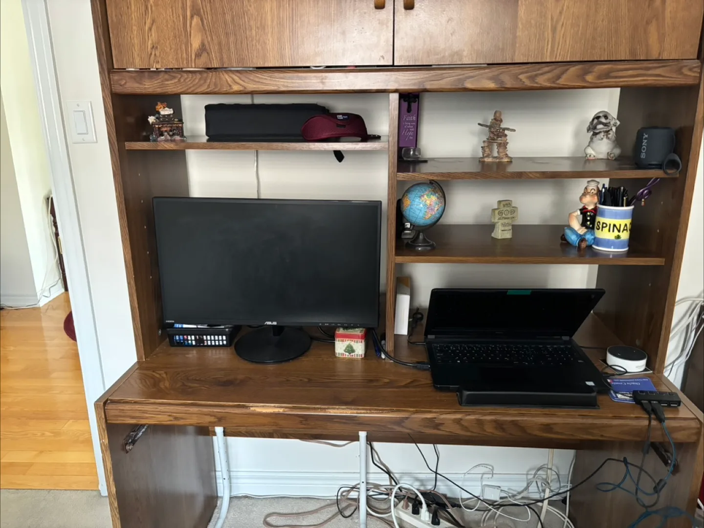 Wooden Desk with Hutch image indicator(2)