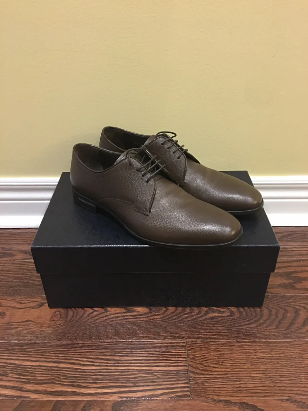 Prada Leather Shoes *NEW* image indicator(2)