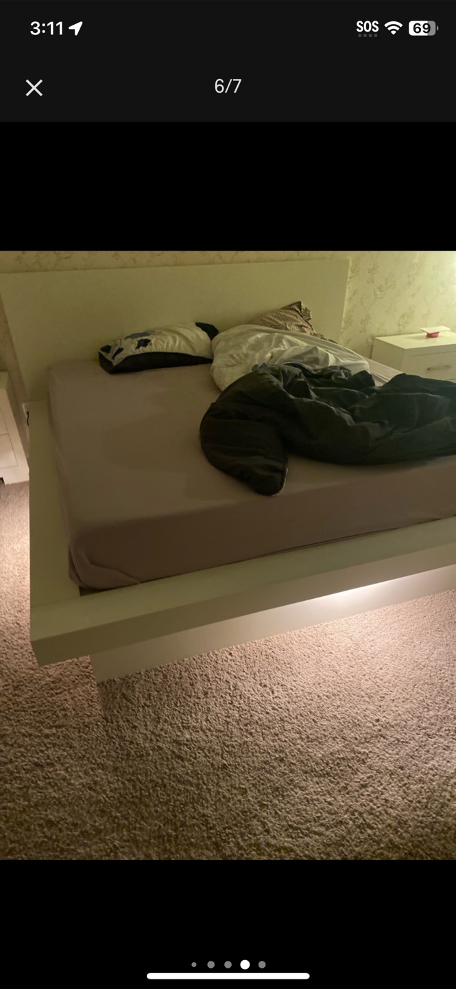 King Size Platform Bed Frame - White - photo 3
