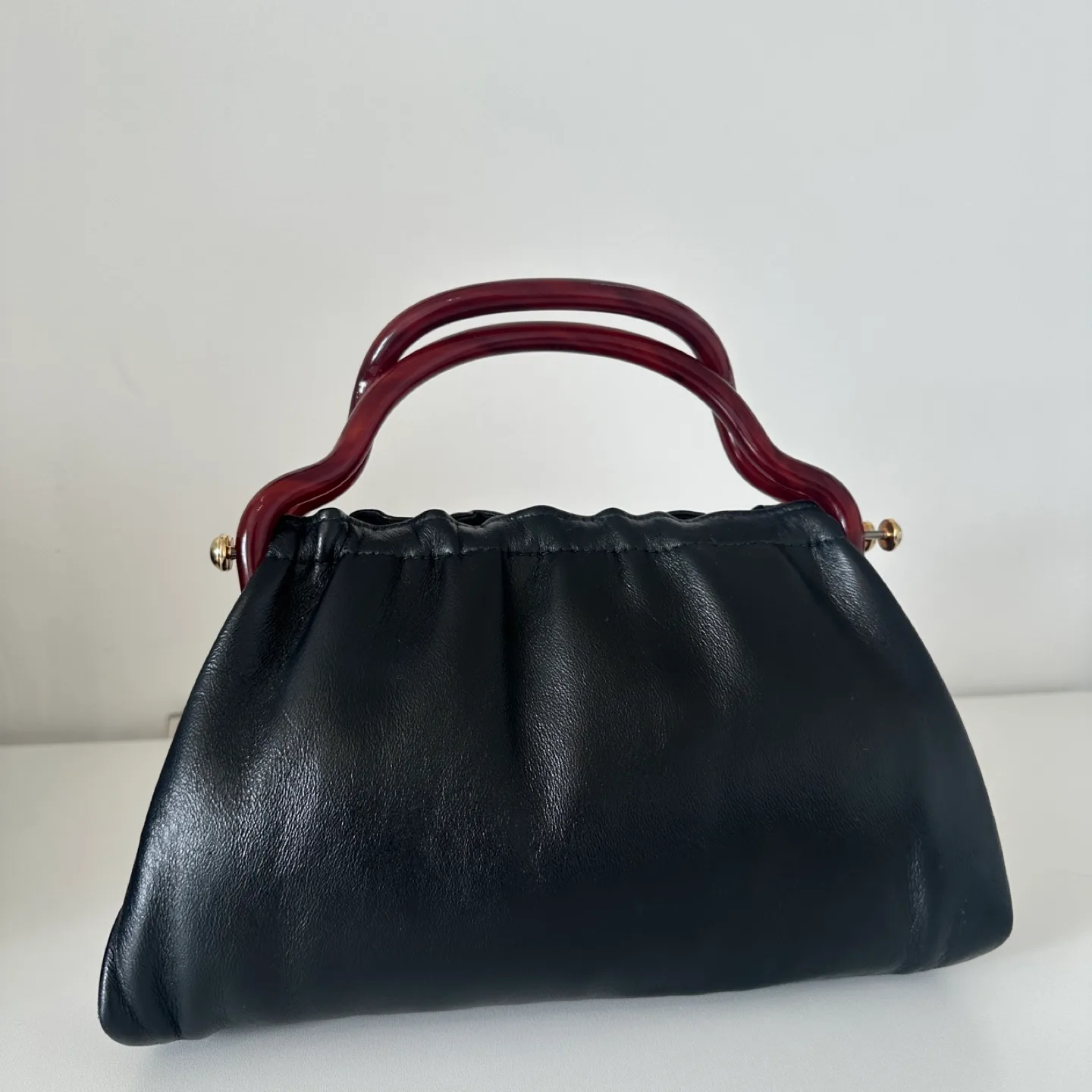 Elegant faux leather handbag - Black thumbnail