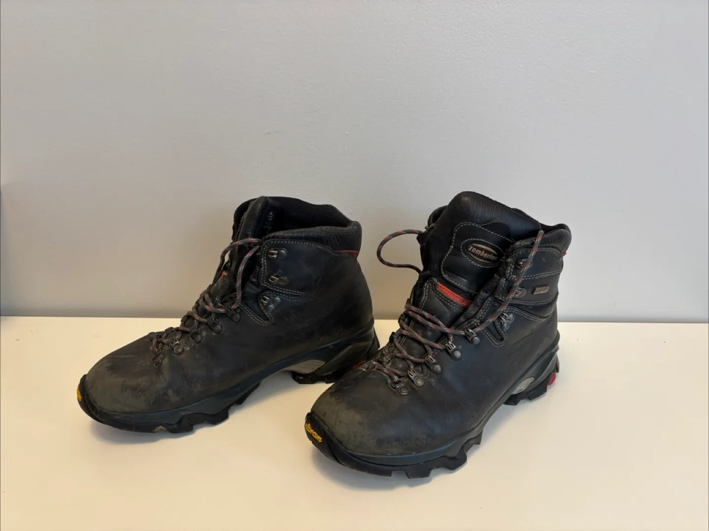 Zamberlan Vioz 996 Men’s Dark Grey Hiking Boots image indicator(4)